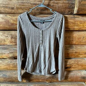 Rue 21 Long Sleeve Shirt with Buttons